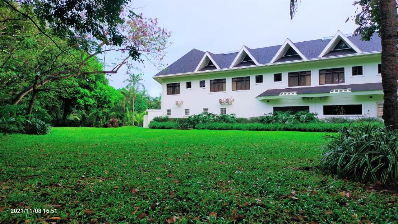 Chateau Bleu Resort Calamba  Dış mekan fotoğraf